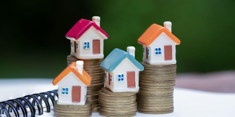 Canadian Home Prices in 2023: Expert Forecast